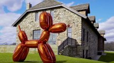 Jeff Koons’ Balloon Dog (Orange)